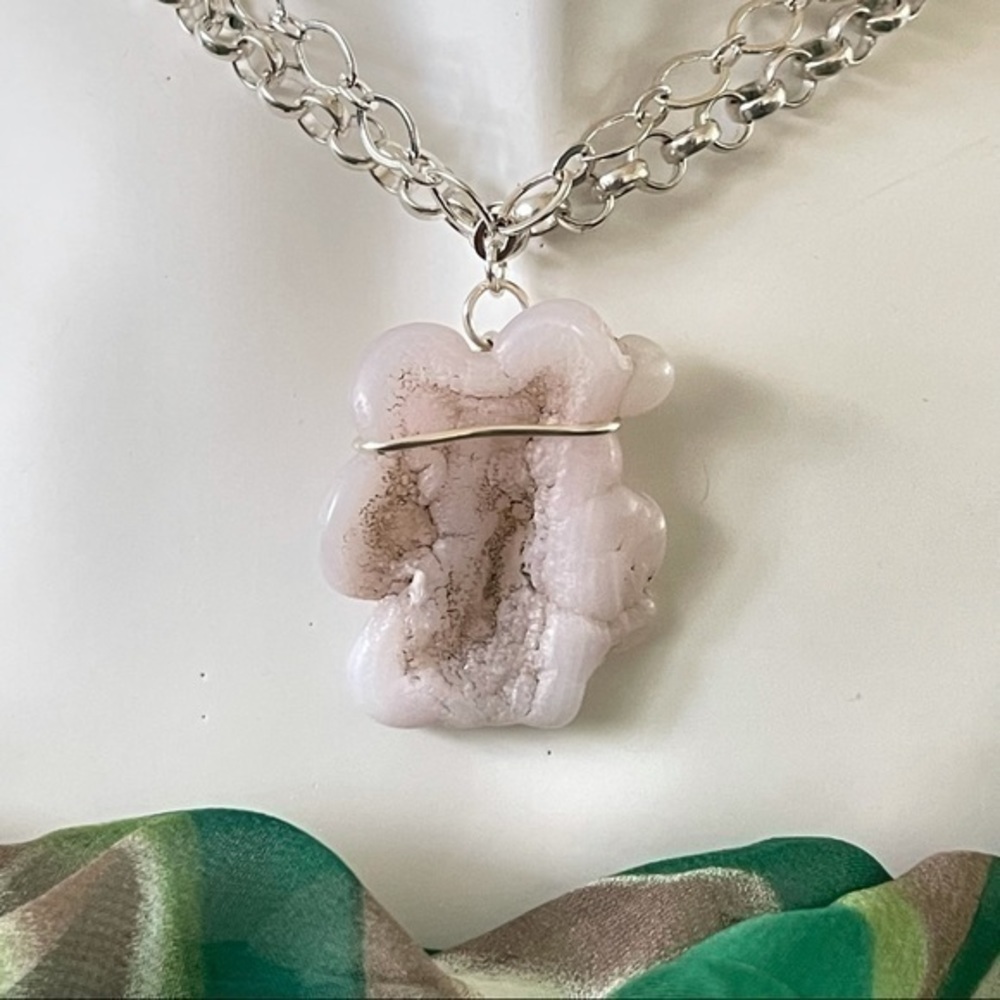 Handmade Dual Layered Natural Quartz & Chain Pendant Necklace 20” Minimalist - Picture 6 of 10